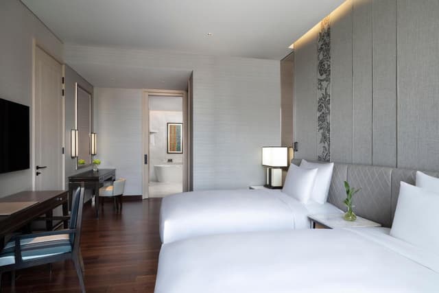 Grand Premier Twin Room with Balcony · photo 6
