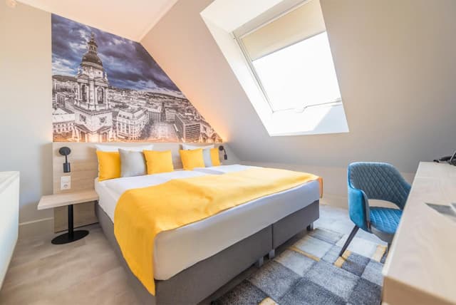 Standard Double or Twin Room · photo 4