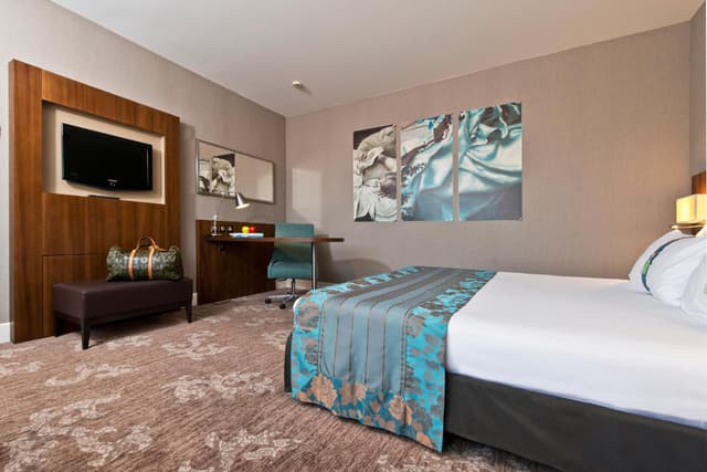 Standard King Room - Disability Access · photo 1