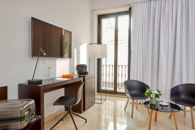 Double or Twin Room (1-2 Adults) · photo 5