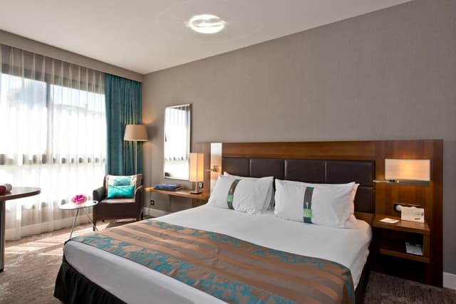 Standard King Room - Non-Smoking  · photo 1