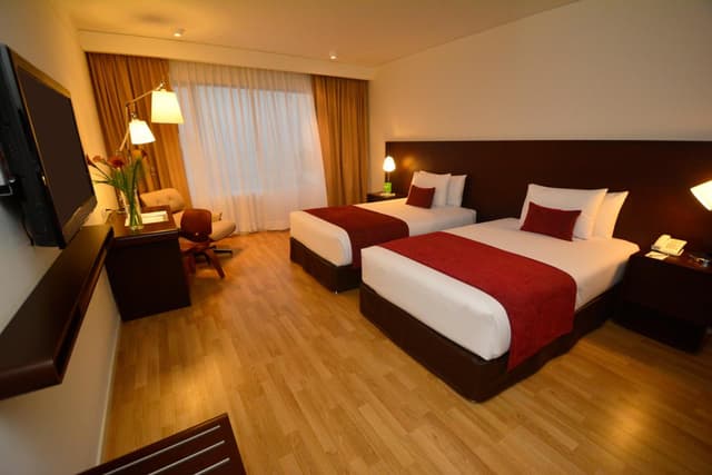 Twin Room - Non-Smoking · photo 1