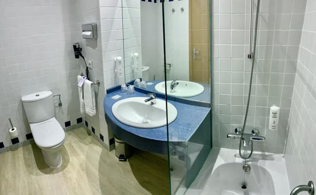 Standard Room with Free Breakfast · photo 2