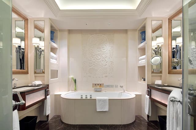 Deluxe Double or Twin Room · photo 3