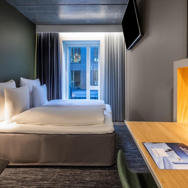 Small Double Room · photo 1