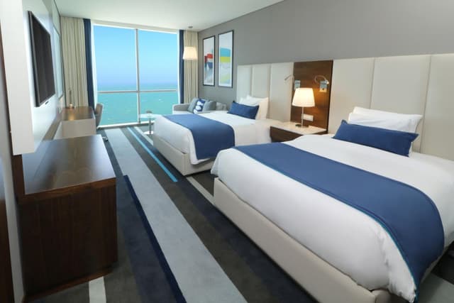 Classic Queen Room with Two Queen Beds and Ocean View · photo 8