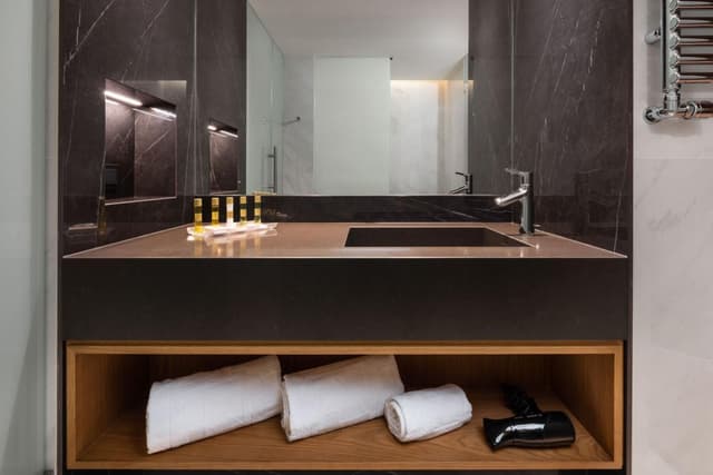 Habitación Doble Deluxe con vista a Aliados · foto 5