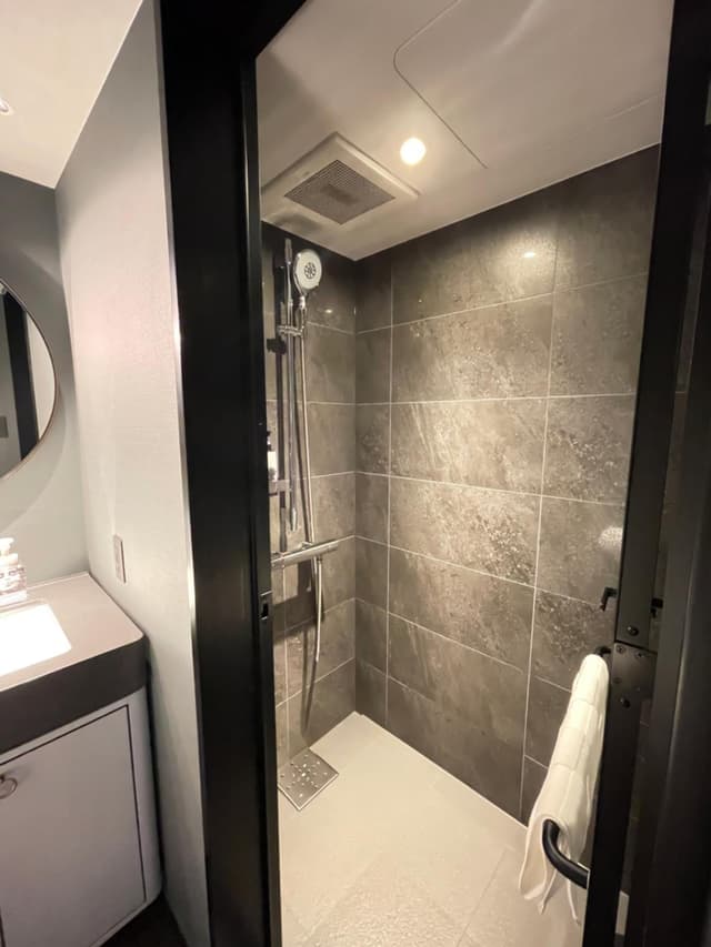 Superior Twin Room with Shower Booth · photo 3