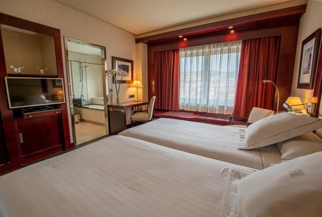 Double or Twin Room (1-2 Adults) · photo 7