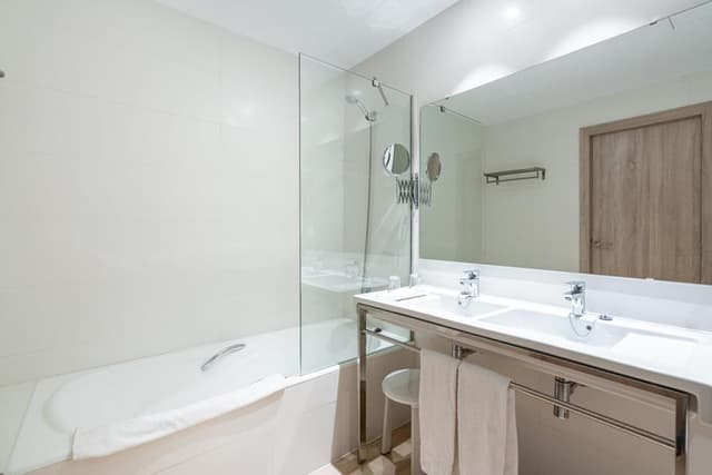 Double Room with Sea View · photo 3
