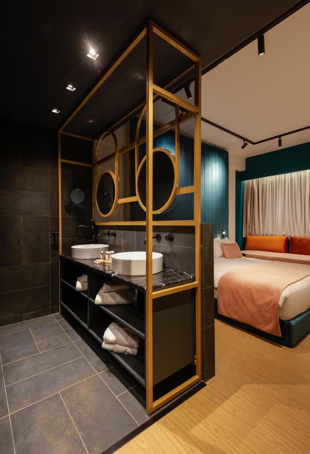 Business Economy Room · photo 7