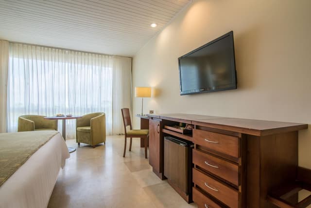 Habitación Rey con vista a la ciudad o al jardín - No fumadores · foto 5