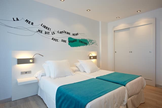Twin Room with Sea View · photo 1