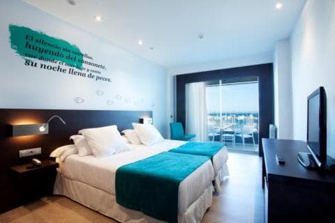 Premium Double or Twin Room with Sea View · photo 1