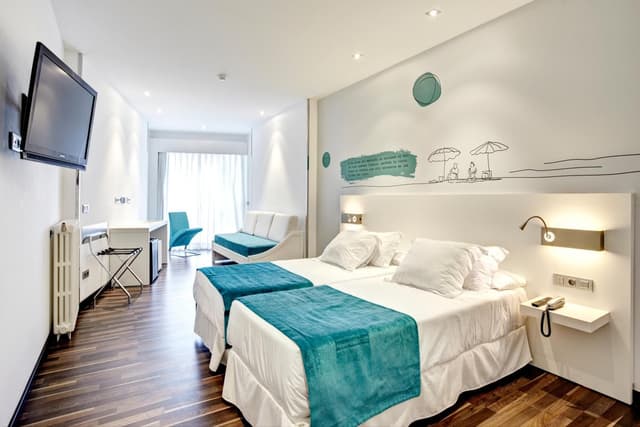 Habitación triple con vista al mar. · foto 1