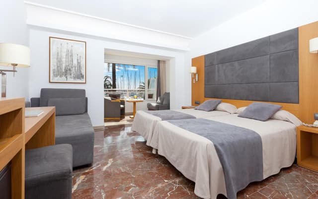 Double Room with Sea View · photo 1