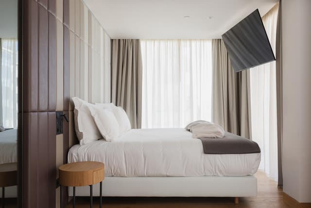 Deluxe Double Room Single Use with City View · photo 3