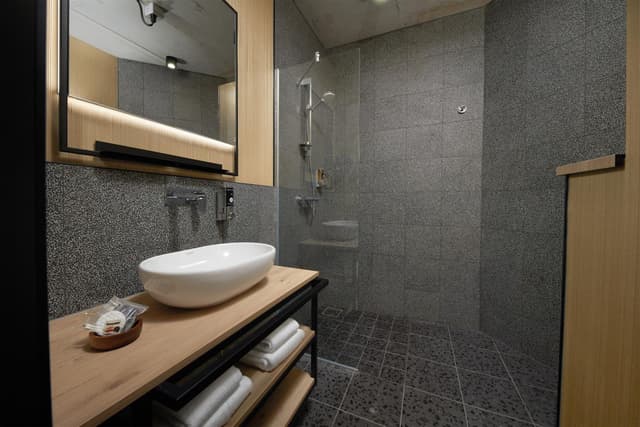 City Twin Room · photo 4