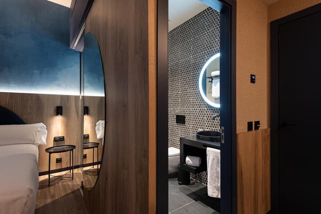 Double or Twin Room · photo 4