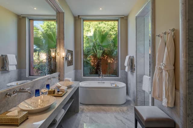 Royal Villa with Private Pool (Non Smoking) · foto 2