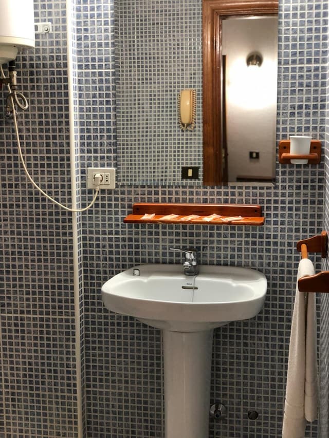 Small Double Room · photo 2
