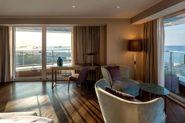 Suite with Balcony and Sea View · photo 6