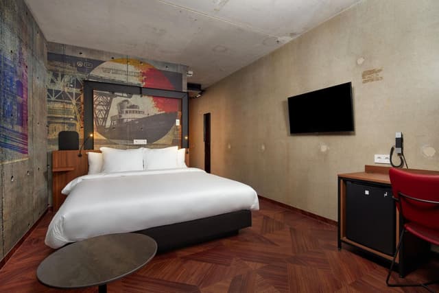 City Comfort Room · photo 3