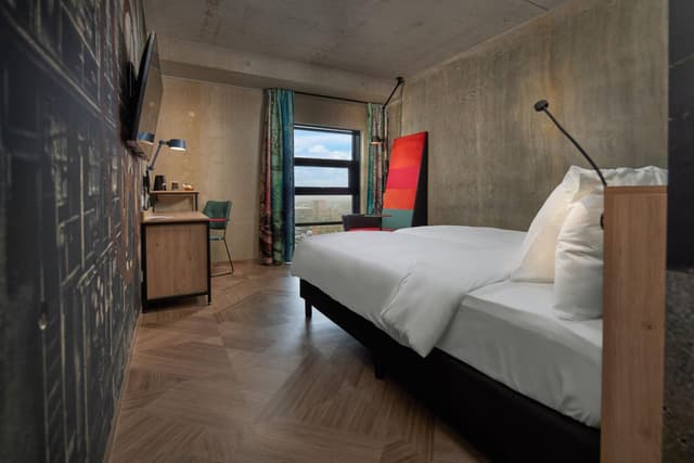City Twin Room · photo 1