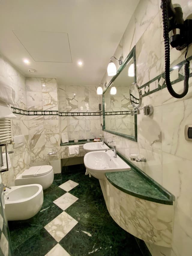 Superior Double or Twin Room · photo 7