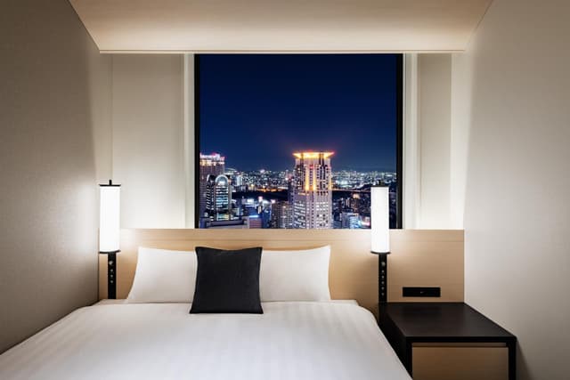 Double Room (24th-29th Floor) - Non-Smoking · photo 8