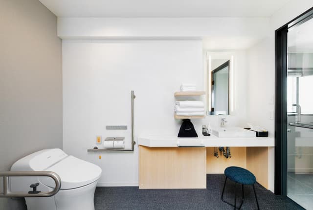 Universal Triple Room - Non-Smoking · photo 7