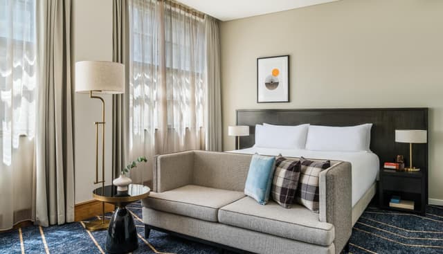 Essential King Room · photo 1