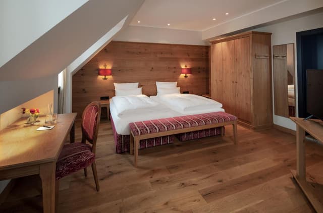 Superior Double or Twin Room · photo 8