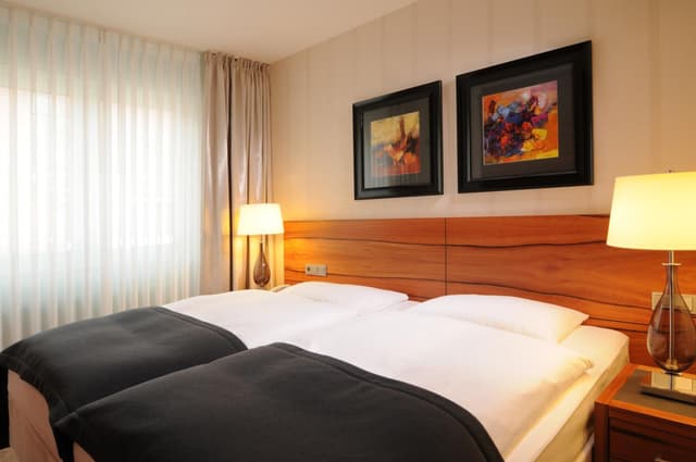 Classic Double or Twin Room · photo 3