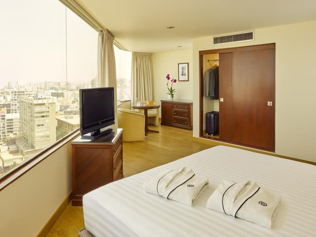 Superior King Room · photo 3