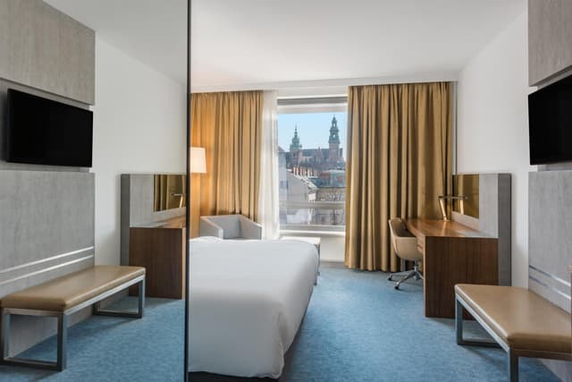 Superior Room with Old Town View · photo 4