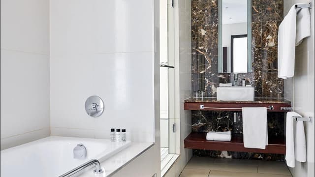 Superior Double Room with Piazza View · photo 7