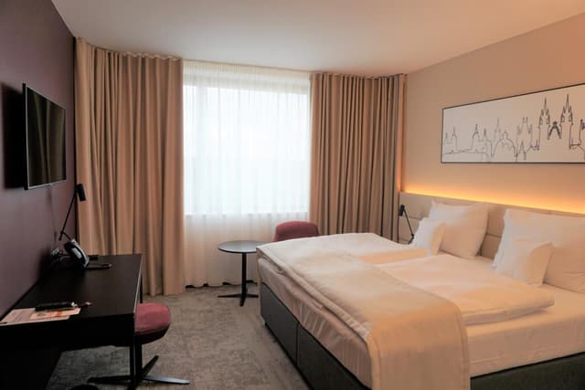 Standard Double or Twin Room · photo 1
