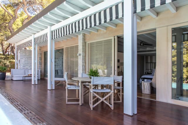 Bungalow Suite with Pool and Garden View · photo 3