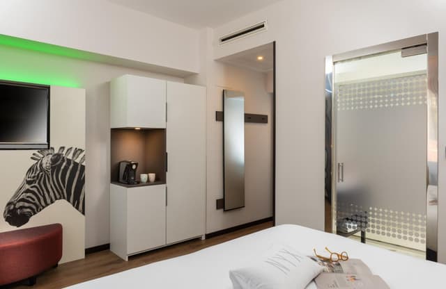 Double or Twin Room · photo 8