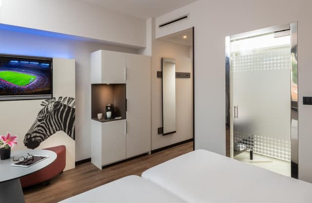 Double or Twin Room · photo 6