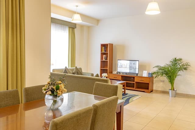 One Bedroom Apartment - Sea View - 25% off on F&B, Just Steps from JBR Beach · photo 5