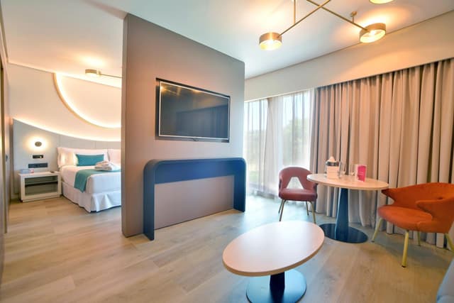 Family Suite Deluxe (2 adults) · photo 1