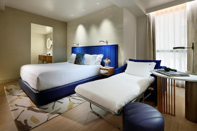 Deluxe Family Room · photo 3
