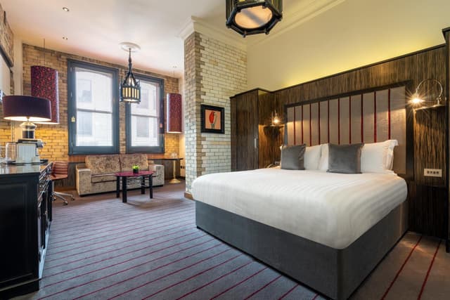 Executive Suite · photo 1