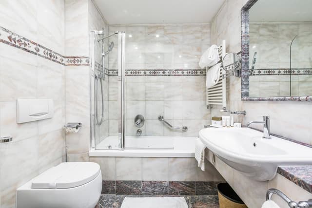 Double or Twin Room · photo 5