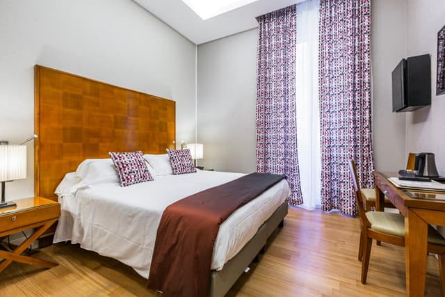 Double or Twin Room · photo 4