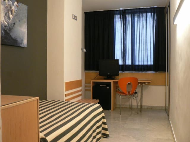 Single Room · photo 1
