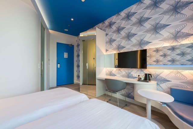 Standard Room with Panoramic City View · photo 5