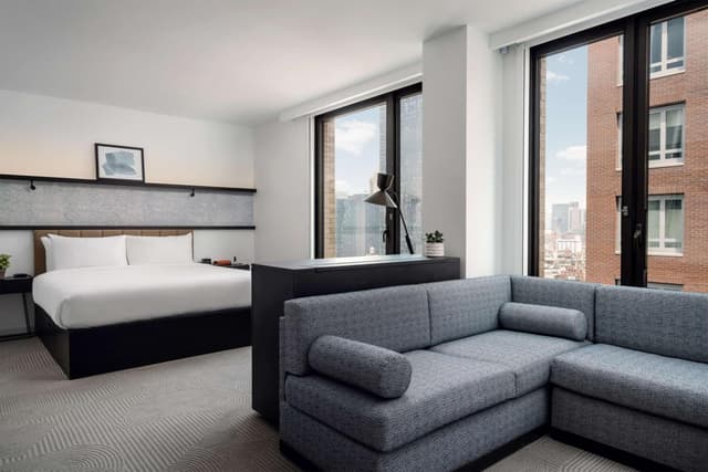 King Suite · photo 1